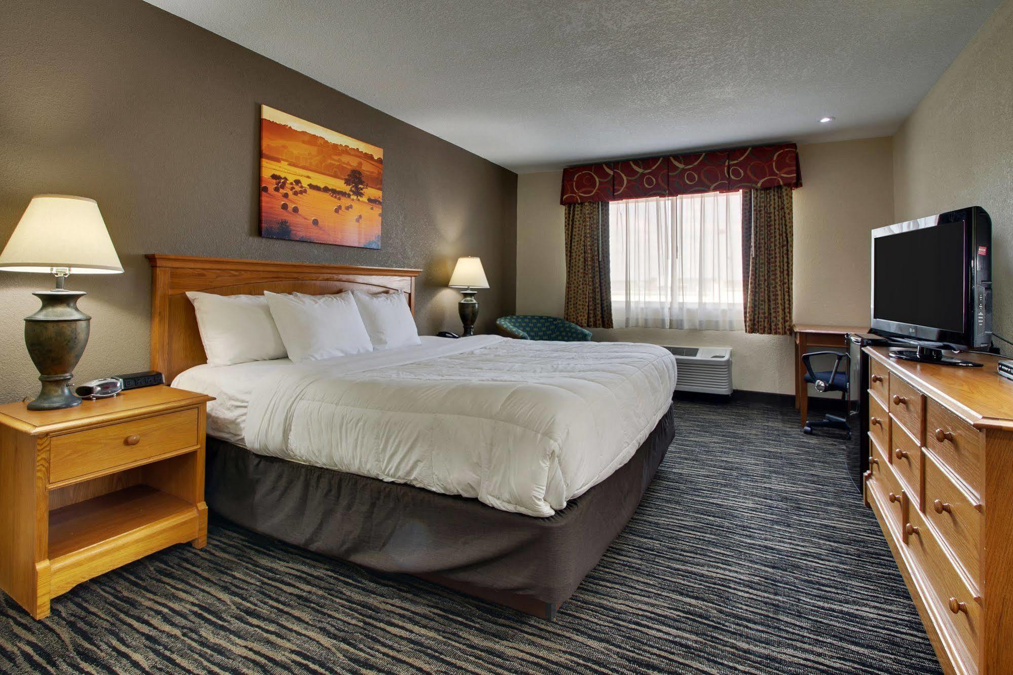 Everspring Inn & Suites Oskaloosa المظهر الخارجي الصورة