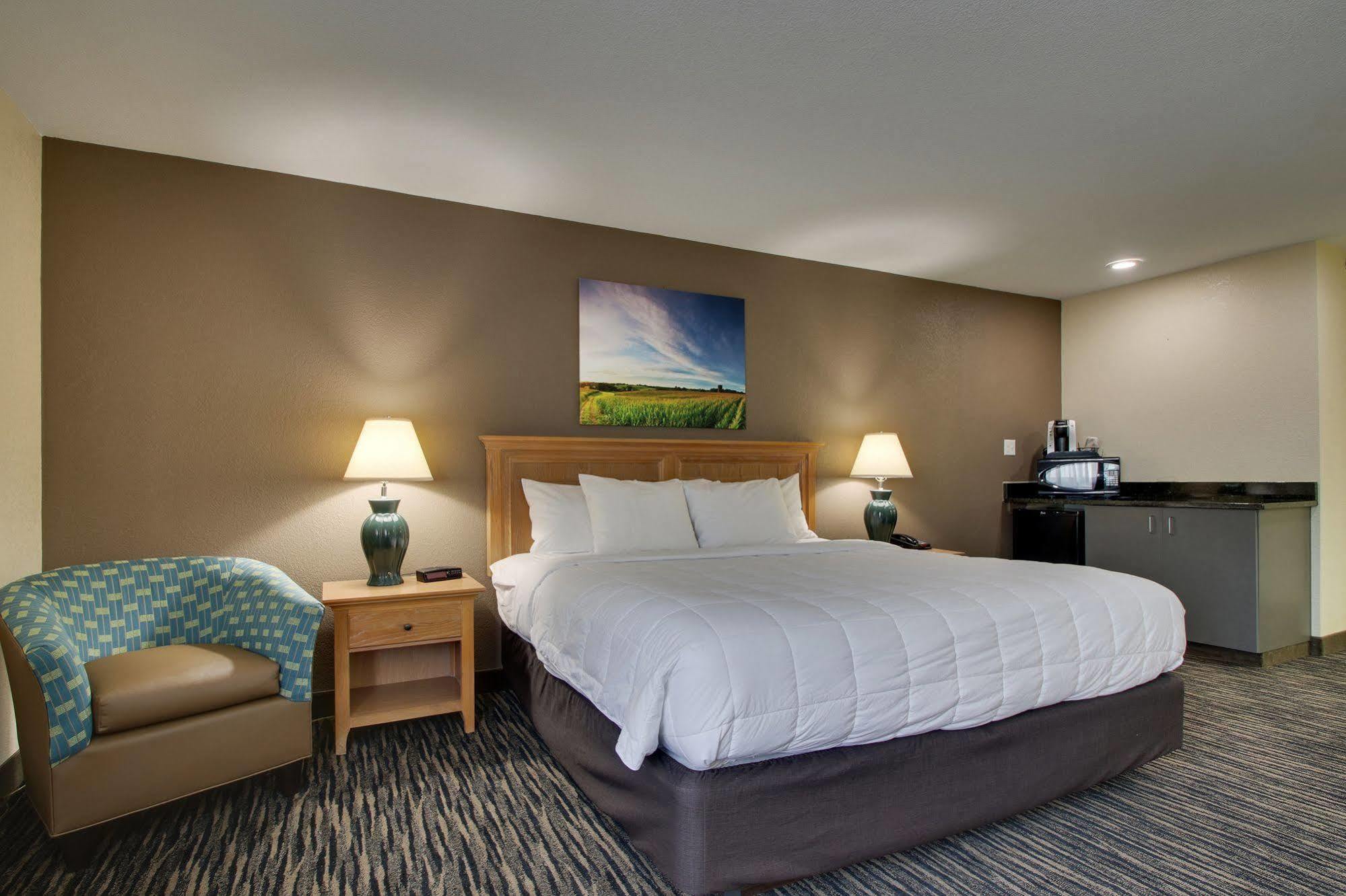 Everspring Inn & Suites Oskaloosa المظهر الخارجي الصورة