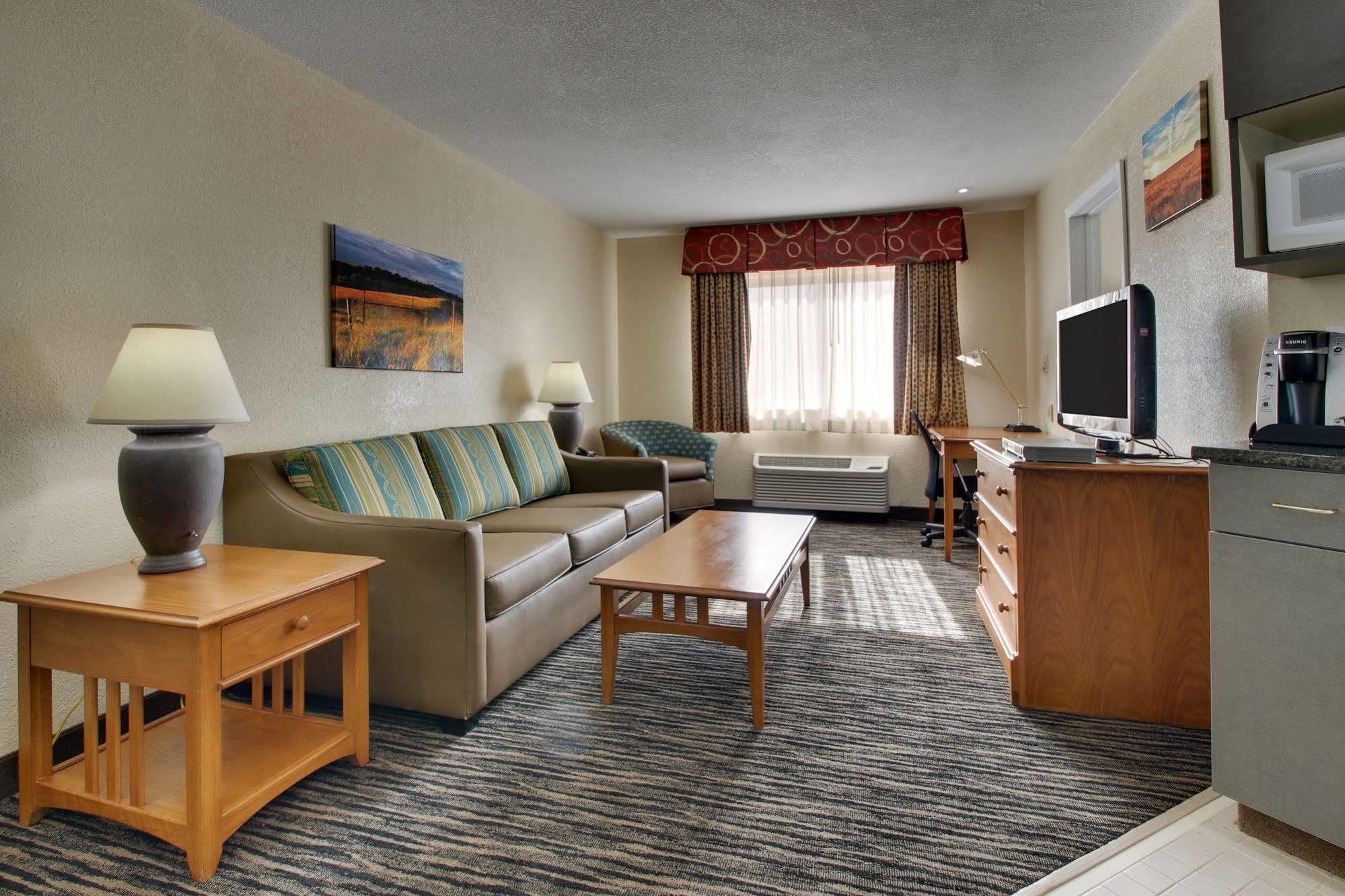 Everspring Inn & Suites Oskaloosa المظهر الخارجي الصورة
