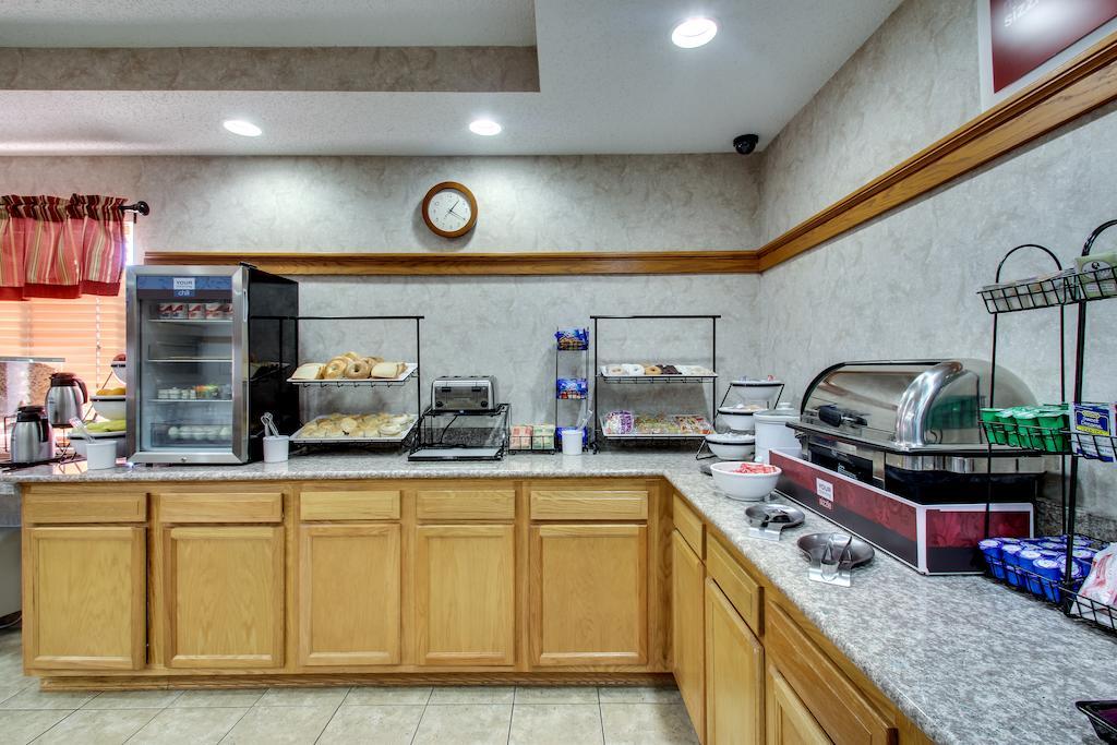 Everspring Inn & Suites Oskaloosa المظهر الخارجي الصورة
